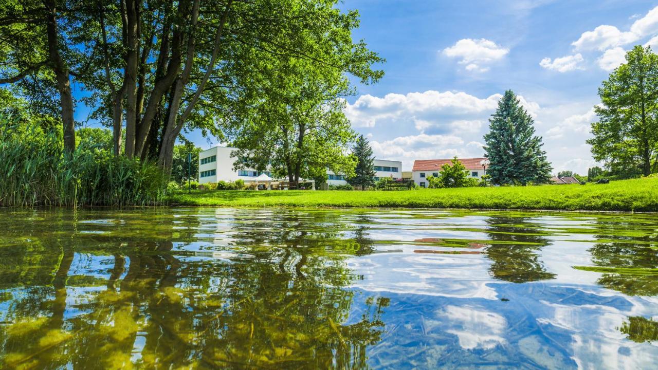 Seepark Hotel Am Wandlitzsee Exterior foto